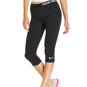 Cropped Nike Pro Black Leggings
